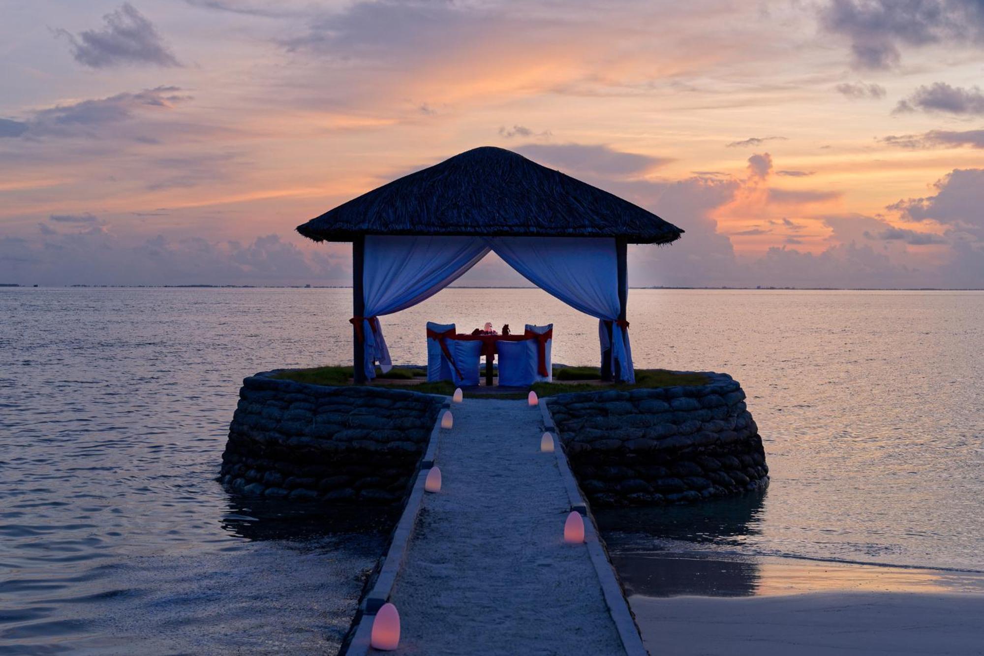 Canareef Resort Maldives Meedhoo  Exterior photo