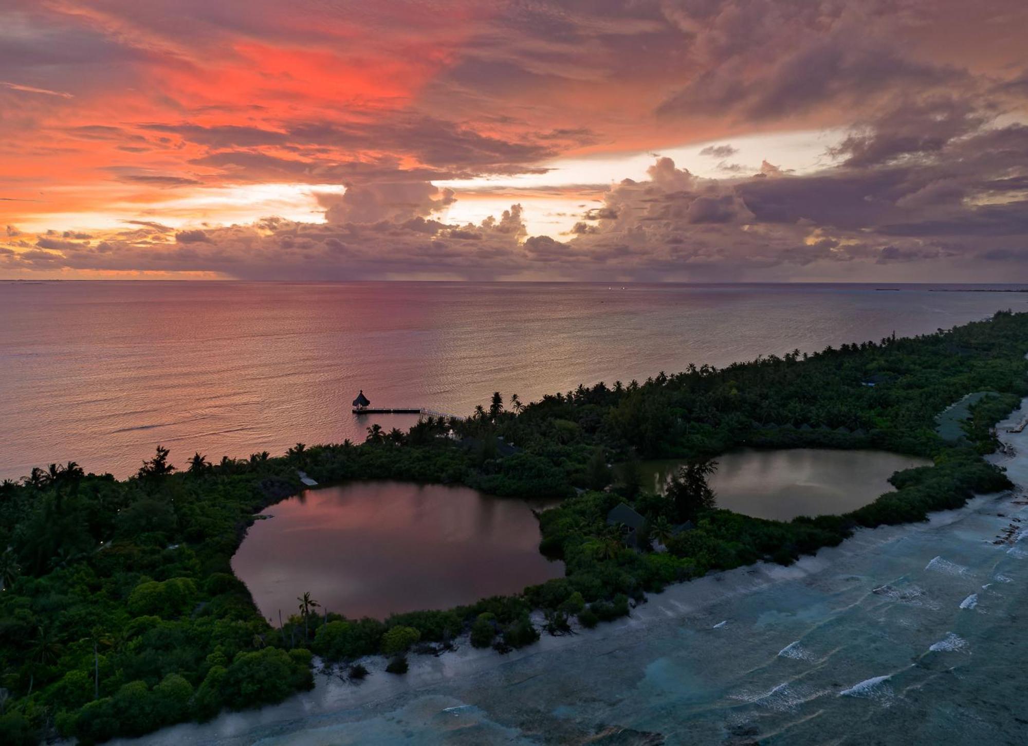 Canareef Resort Maldives Meedhoo  Exterior photo