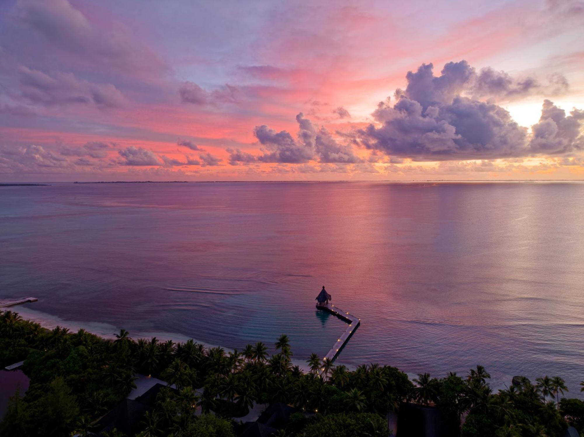 Canareef Resort Maldives Meedhoo  Exterior photo